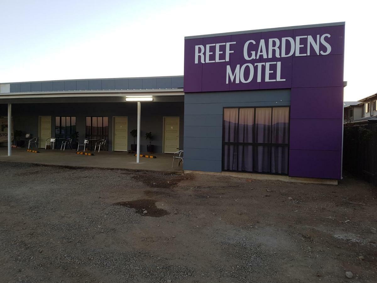Reef Gardens Motel Proserpine Exterior foto